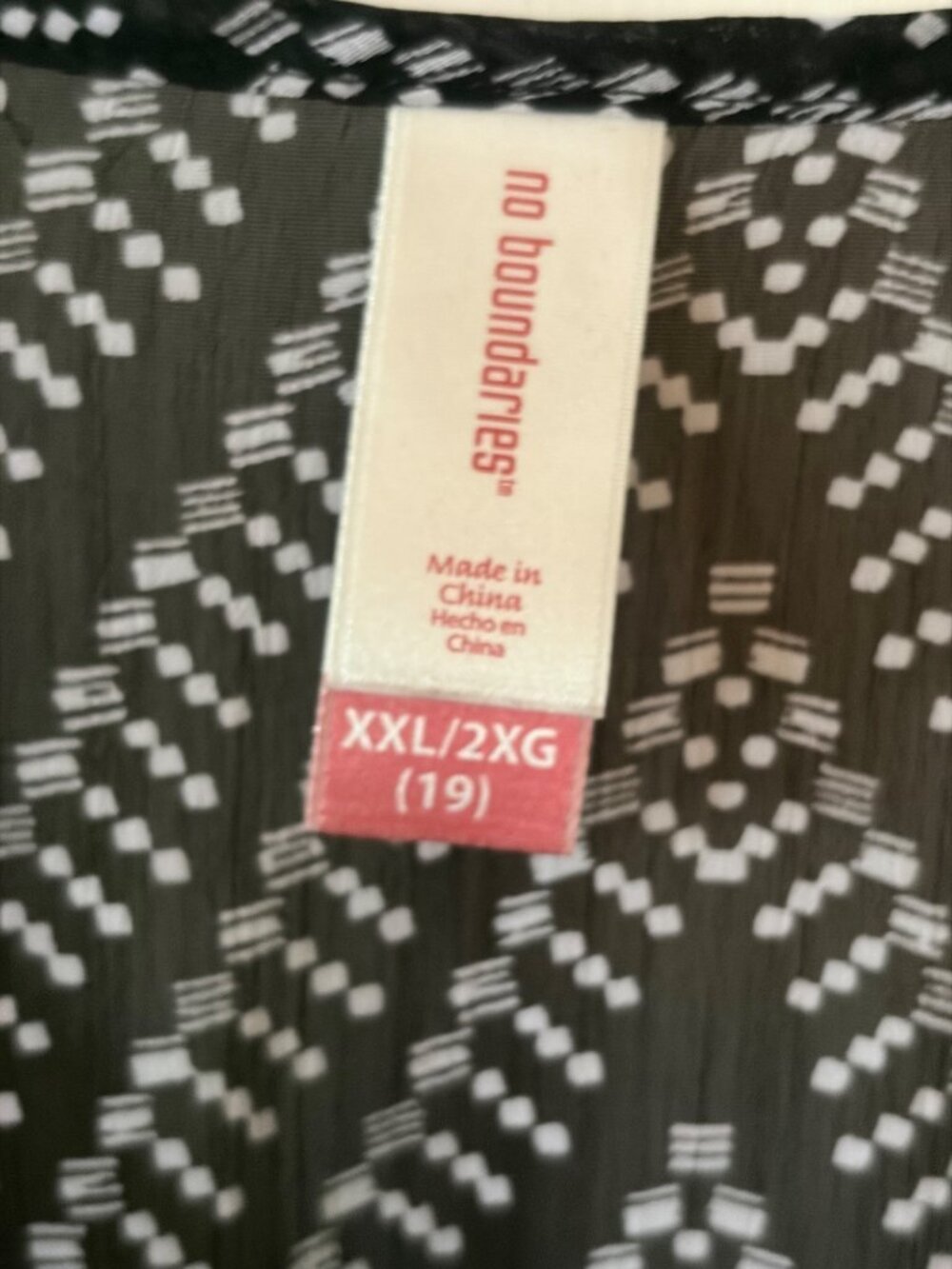 Women's No Boundaries Chevron Tunic Size 2X Lace and Tie-front Neckline - Picture 6 of 8